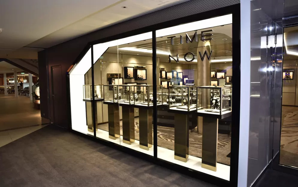 Celebrity Cruises, Celebrity Apex, Shops 5 ©CEL.jpg